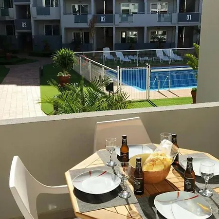 Swimming Pool And Unlimited Wifi Lejlighed *